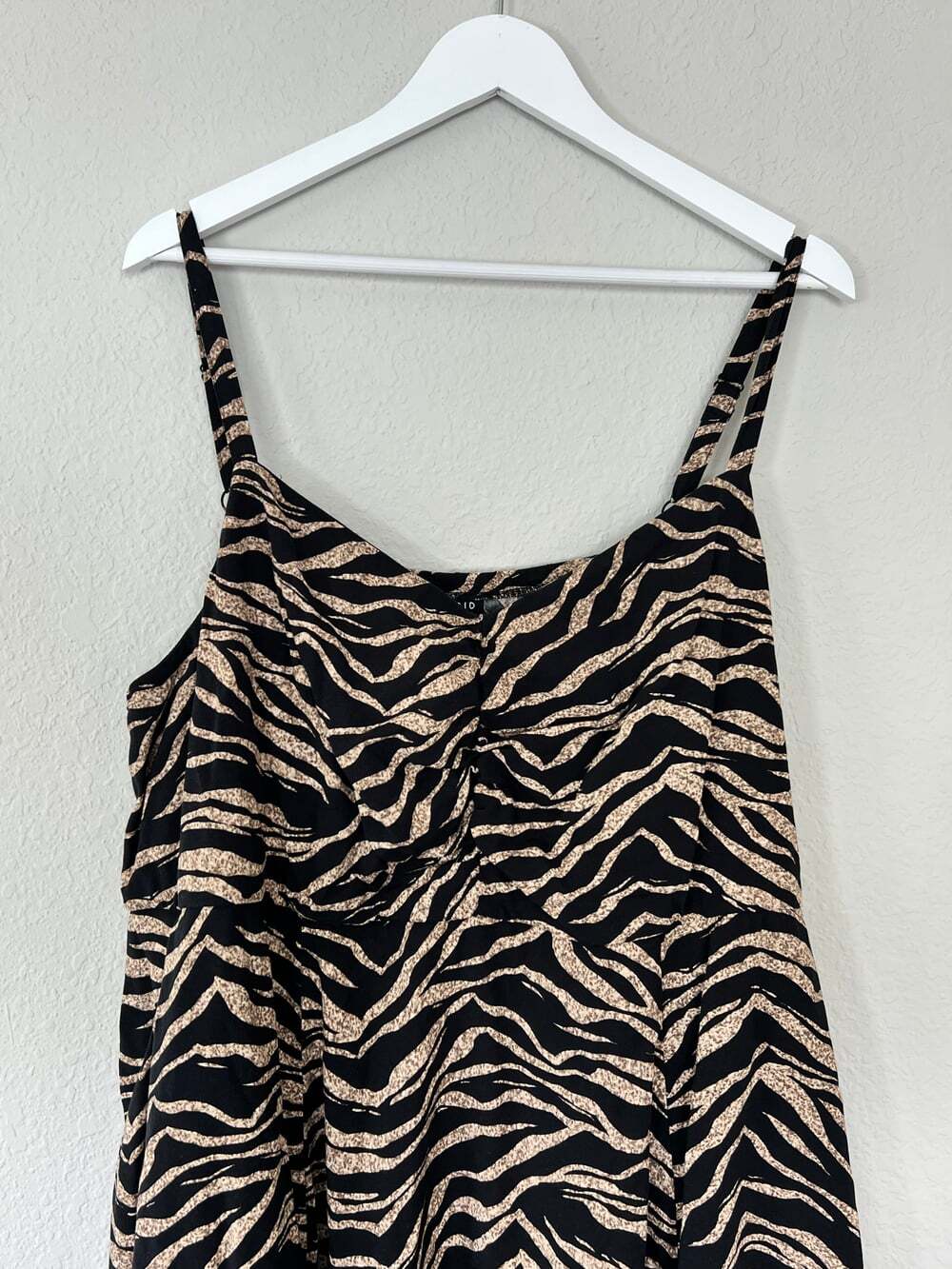 Torrid Plus Size 3 3X Zebra Stripe Sundress Cami Adjustable Straps Pockets - Picture 3 of 7